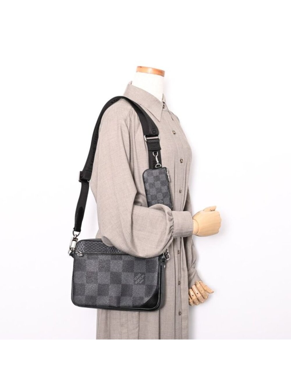 Louis Vuitton Shoulder Bag Trio - Picture 7 of 8